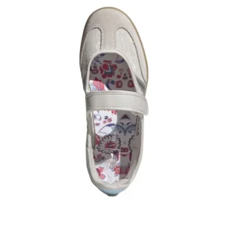 adidas x liberty london samba jane chalk pearl silver metallic 2 330x330 - Adidas X Liberty London Samba Jane &bdquo;Chalk Pearl Silver Metallic&ldquo;